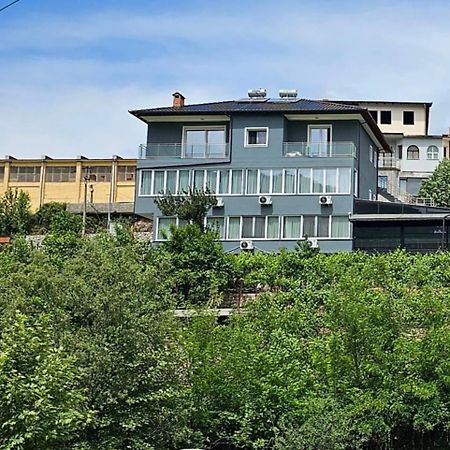 Home 12 Librazhet Dış mekan fotoğraf