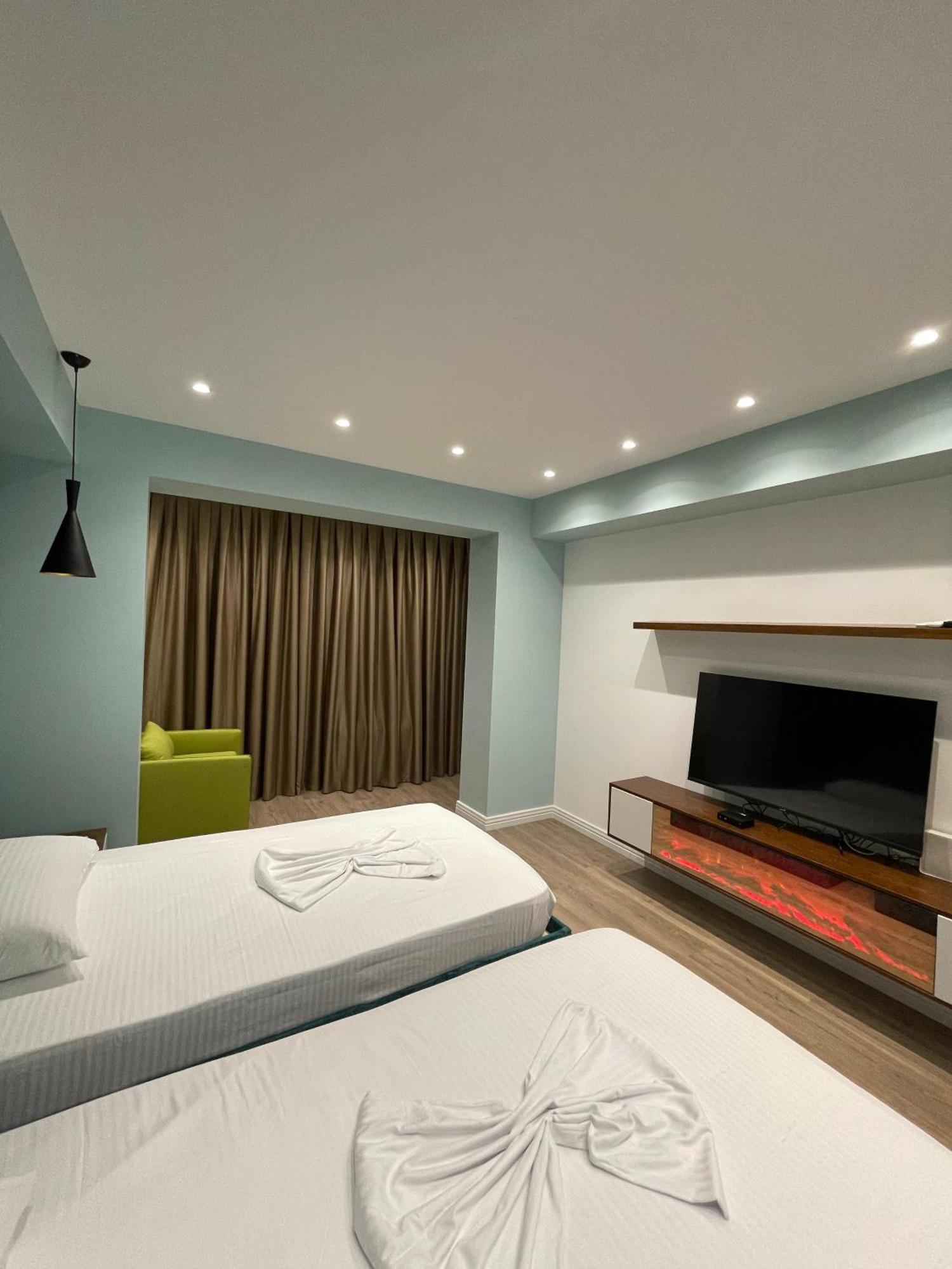 Home 12 Librazhet Dış mekan fotoğraf