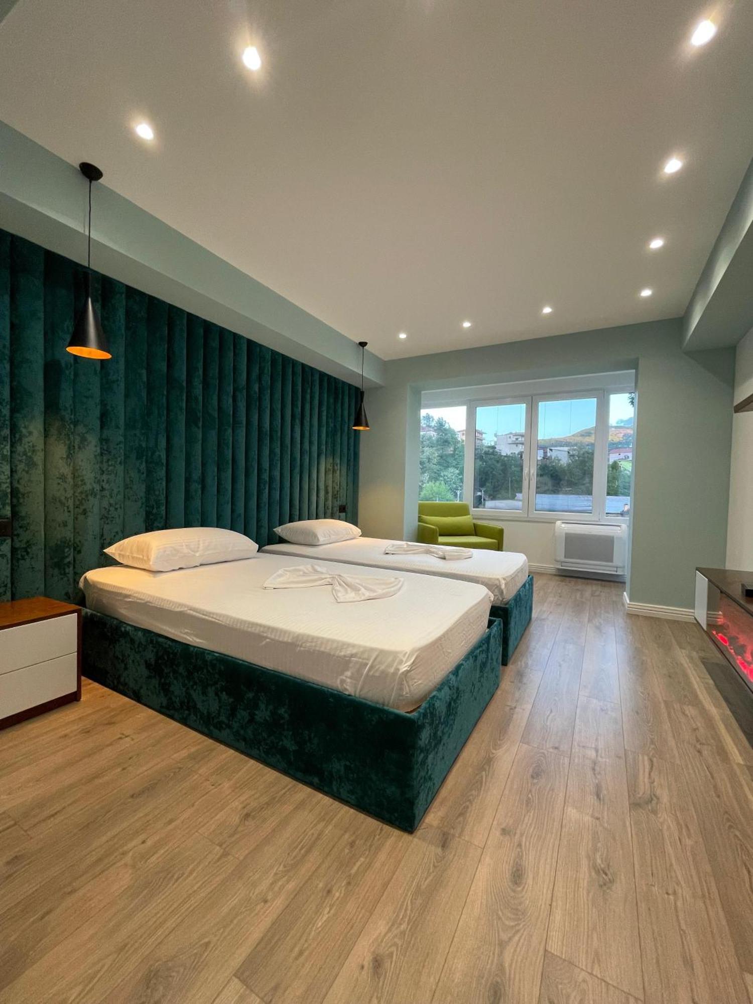 Home 12 Librazhet Dış mekan fotoğraf