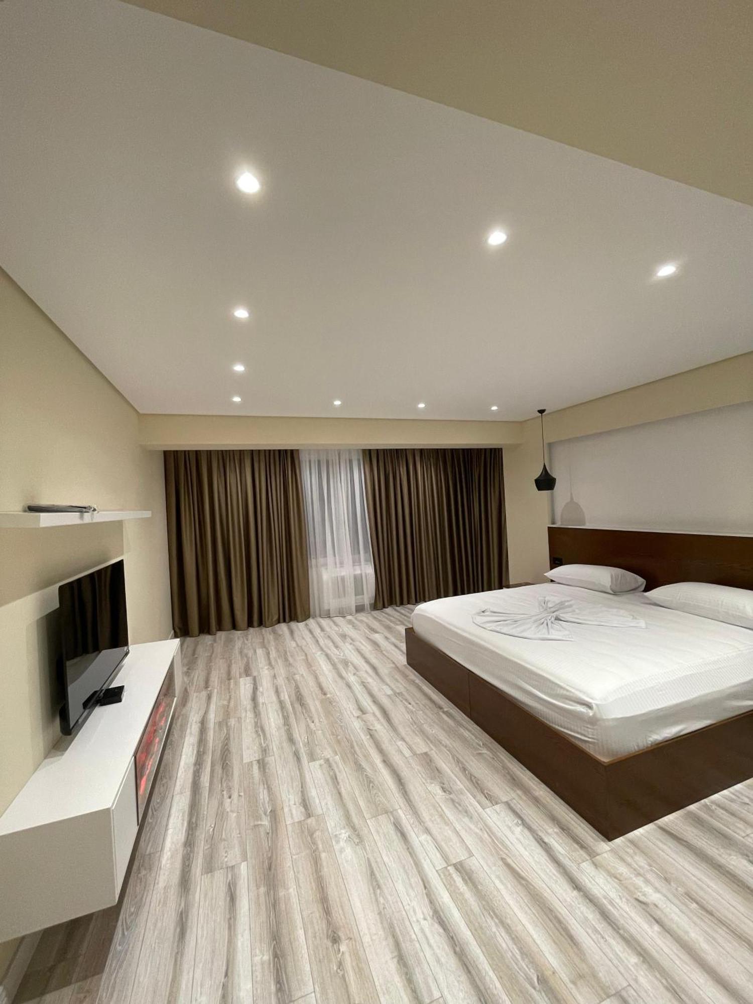 Home 12 Librazhet Dış mekan fotoğraf