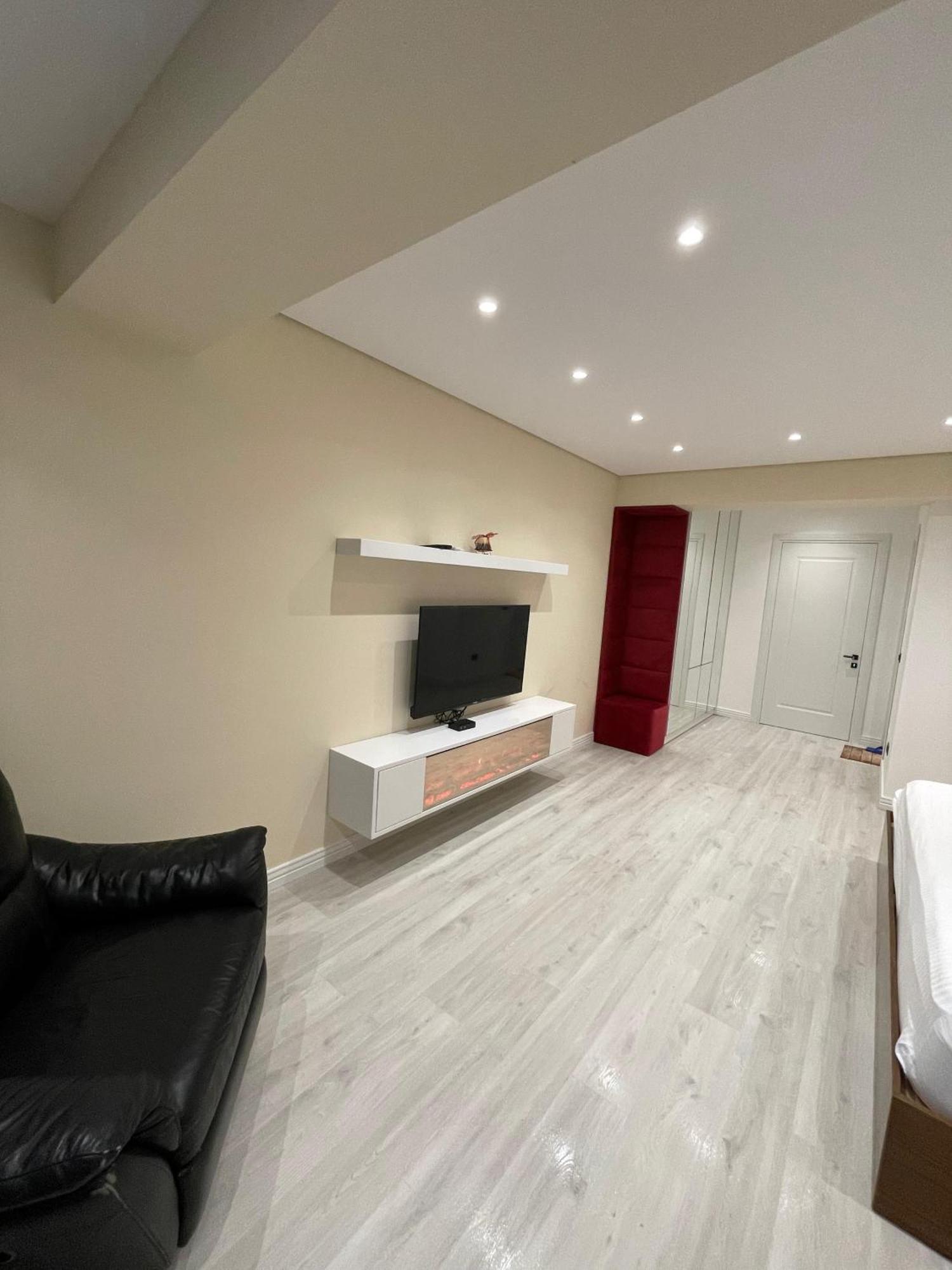 Home 12 Librazhet Dış mekan fotoğraf