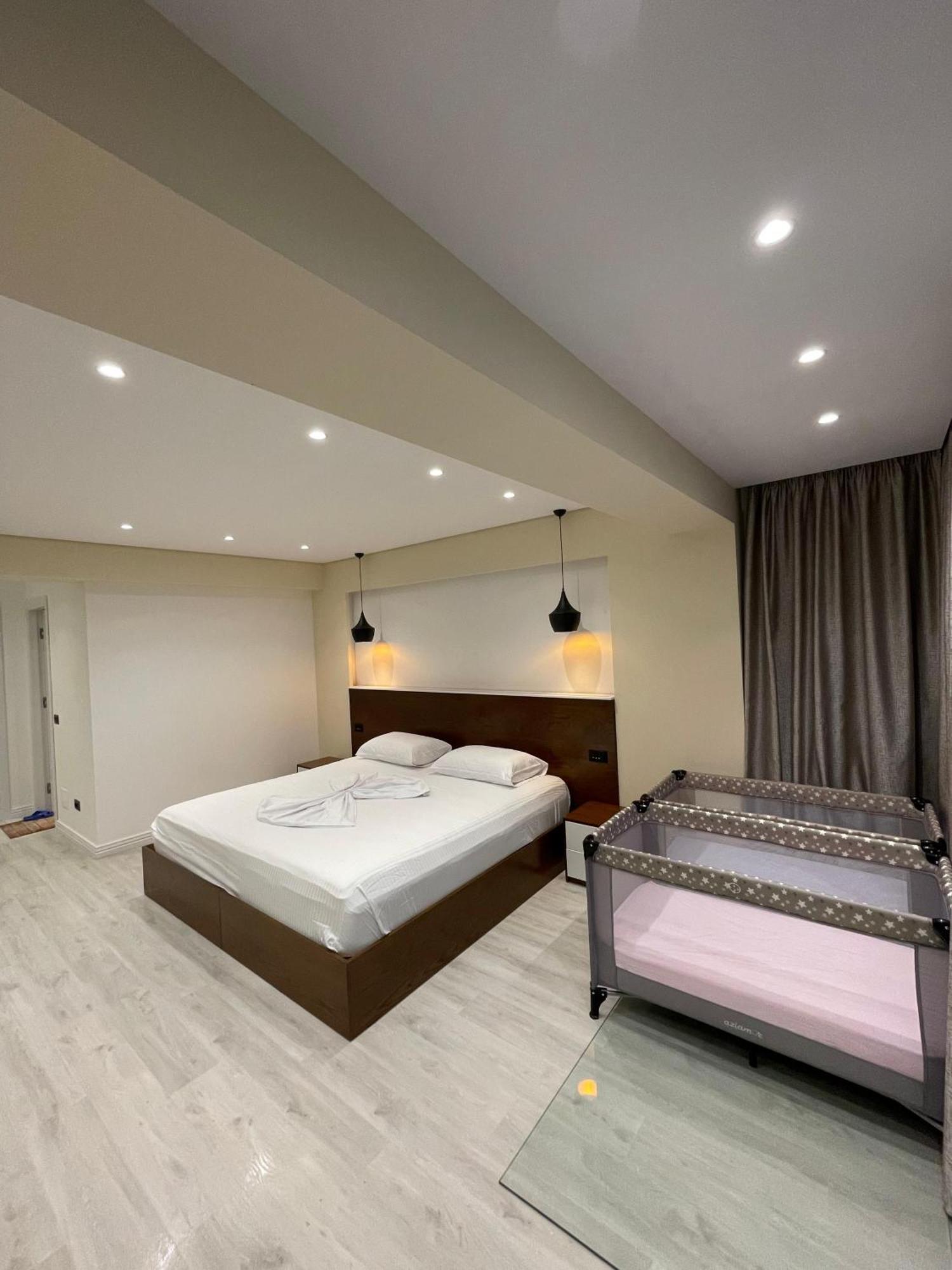 Home 12 Librazhet Dış mekan fotoğraf