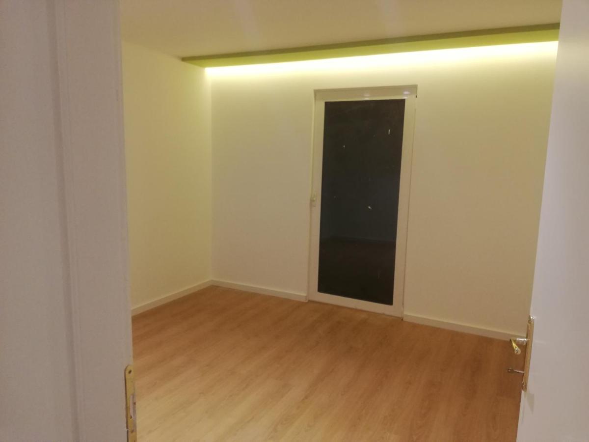 Home 12 Librazhet Dış mekan fotoğraf